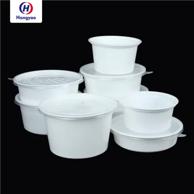 Biele plastové jednorazové misky